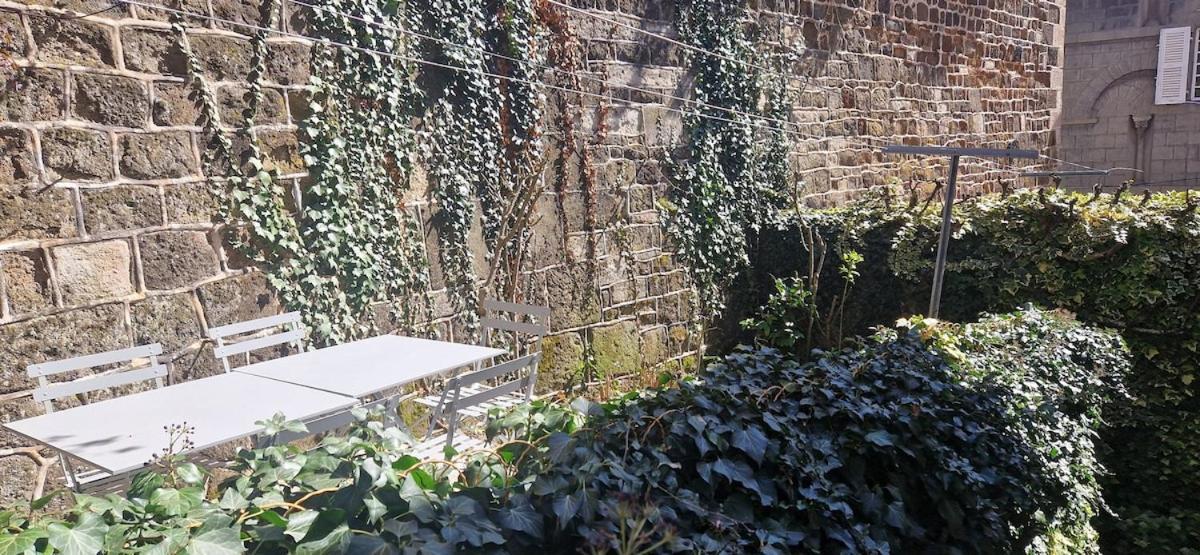 Appartement 120 M² Duplex Coeur Historique Au Calme Le Puy-en-Velay Экстерьер фото