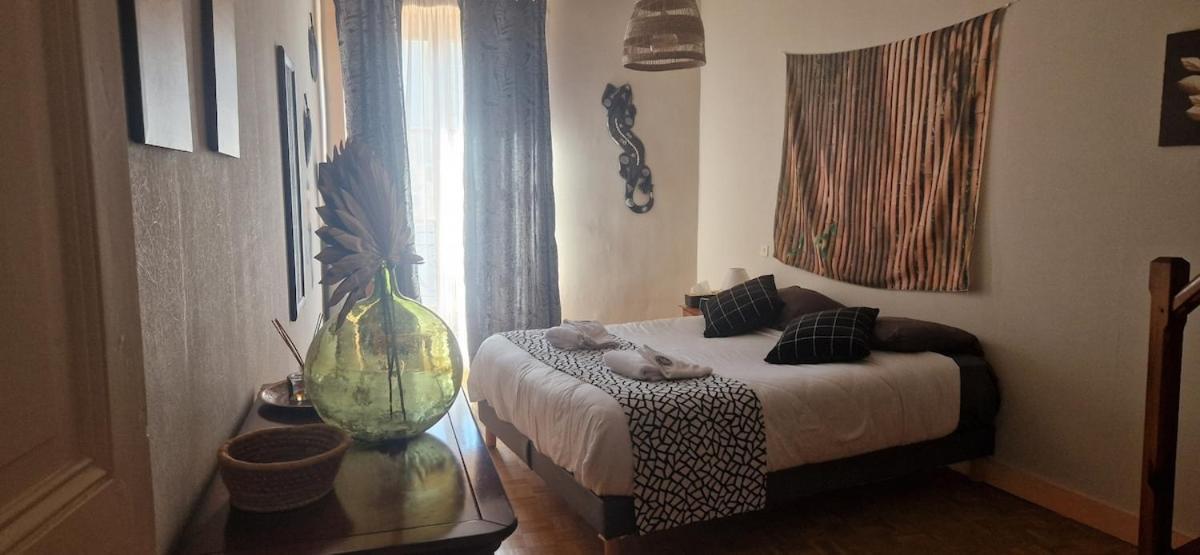 Appartement 120 M² Duplex Coeur Historique Au Calme Le Puy-en-Velay Экстерьер фото